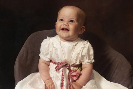 Sofia Kristina Hellqvist el día de su bautizo, 26 mayo de 1985, en la iglesia de Tibble. (Foto: Familia)