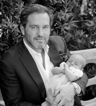 El empresario Christopher Paul O'Neill con su hija la princesa Leonore en Estocolmo en el 2014 (Foto: Kungahuset.se )