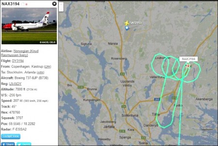 En la página de Flightradar24 se puede ver la ruta del avión pintando los genitales en la pantalla (Foto: captura) PULSAR PARA AMPLIAR