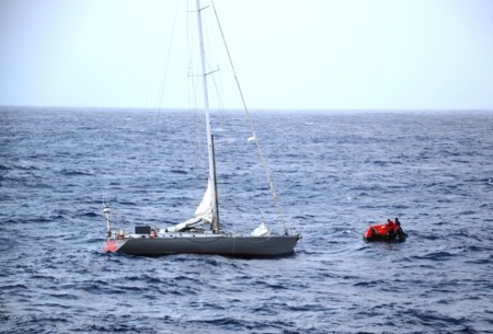 El estado del mar con vientos de unos 30 nudos por hora del sureste, alejaba el bote del velero. - PULSAR EN LA FOTO PARA AMPLIAR - Todas las fotos cortesía de tripulación y pasajeros.