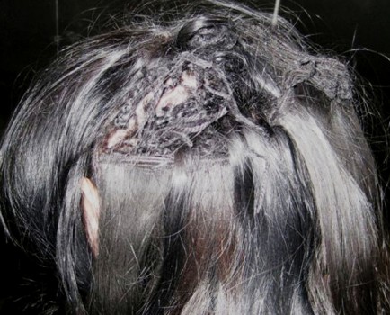 En la foto se pueden ver las pequeñas trenzas que sujetaban y tapaban los rulos con la cocaína. (Foto: Cortesía de Tollvesenet) - Pulsar para ampliar -