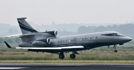 Un avión del tipo Dassult Falcon 7X como el de esta foto llevó a Victoria y Daniel hasta la Polinesia (Foto: Modelo)