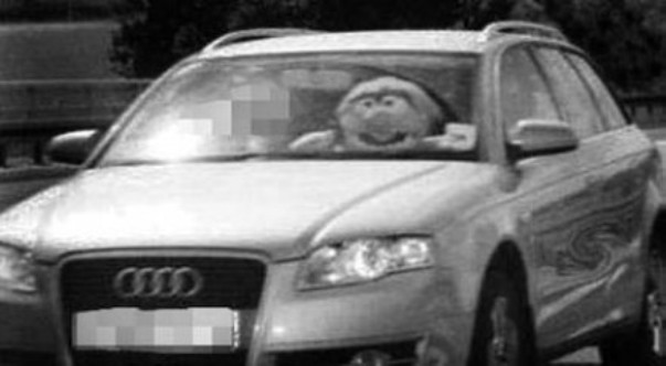 La policía pide ayuda para detener a «Animal», el muñeco de The Muppets, por exceso de velocidad  (Foto: Policía alemana)