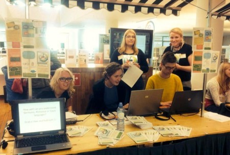 Grupo de estudiantes de doctorado que trabajan con el proyecto Micrela en la Universidad de Groningen (Países Bajos) (Foto: Micrela)