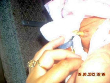 El cordón umbilical estaba tapado con un tapón de papel sujeto alrededor. (Foto: Cortesía familia María Kristensen)