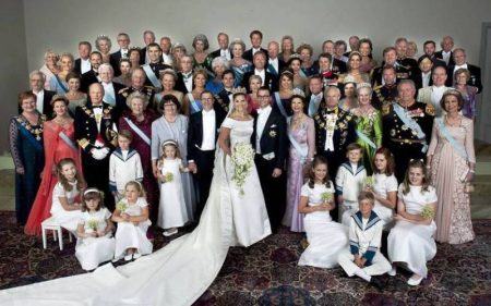 Los contribuyentes suecos pagaron 10 millones de coronas (1,07 millones de € ) de la boda de Victoria de Suecia. El resto lo pagó su padre el rey Carlos XVI Gustavo - Foto: Kungahuset.se